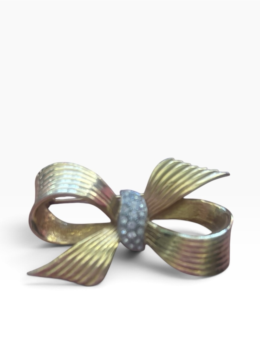 Vintage Gold Bow Broache